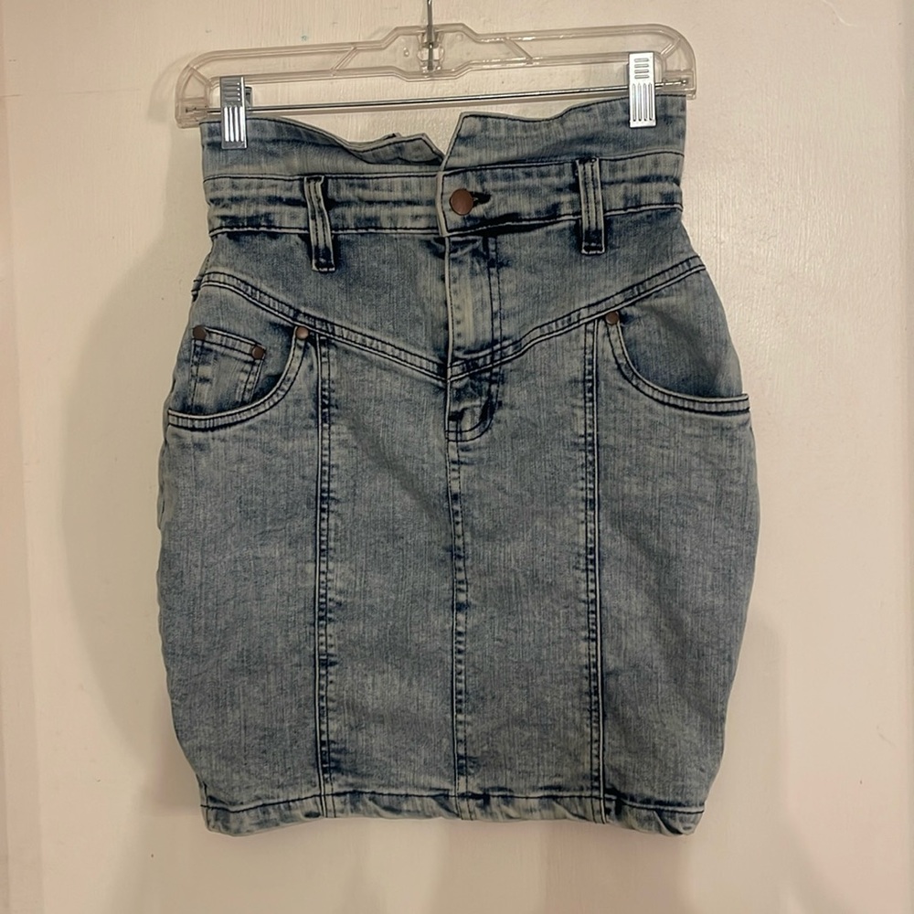 Pretty little thing high waisted acid washed mini skirt size 8